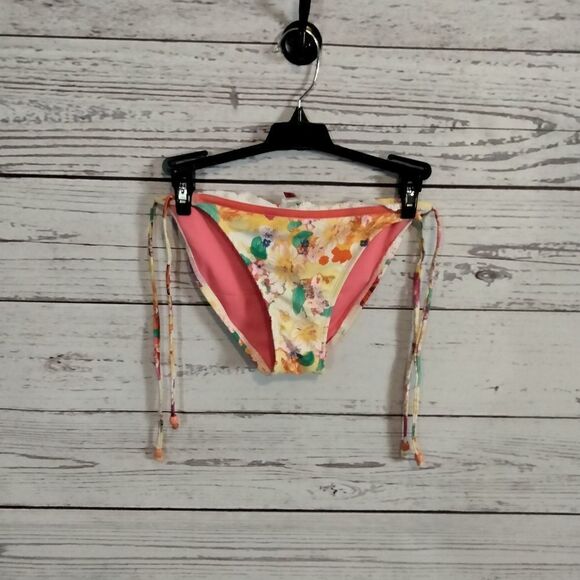 New Without tags. "Bikini Lab" woman's bikini bottoms - Picture 3 of 10